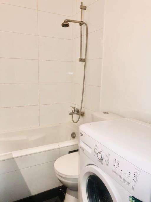 Ixelles: Superbe Appartement, Idealement Situe Brusel Exteriér fotografie